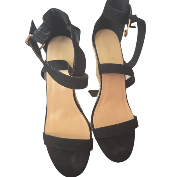 Shoe Dazzle Black and Tan Wedge Genova Sandals Size 9.5 - Picture 7 of 9